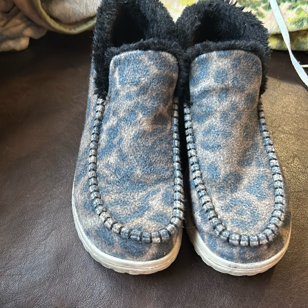 Hey Dude fur booties